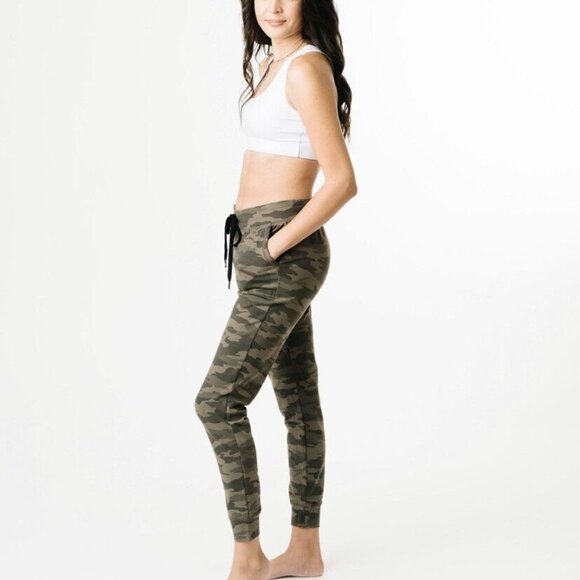 Zyia Active Ladies Joggers Camouflage Green Pockets Drawstring Size Medium - Picture 1 of 8